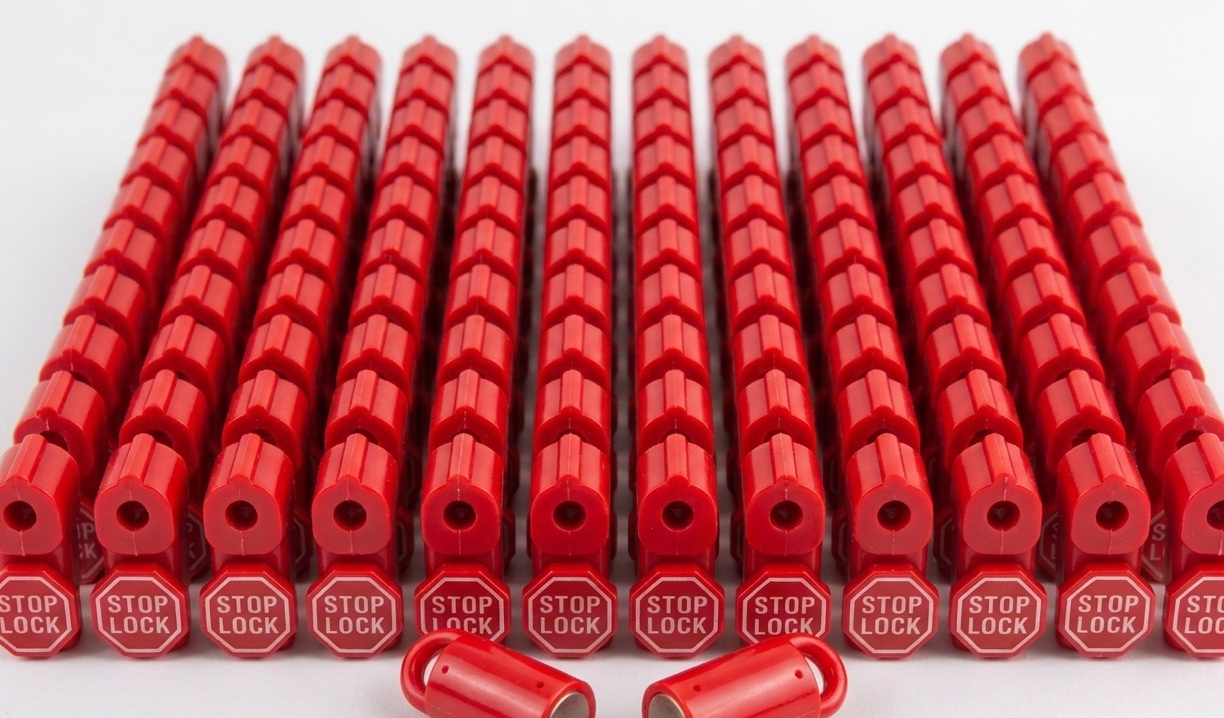 PegGuard Red Retail Stop Locks with 2 Matching Keys | 100-Pack